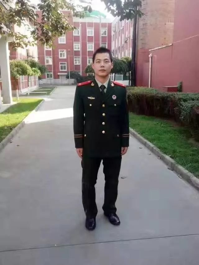 军警一家亲——围场公安致敬"八一"建军节