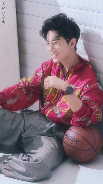 肖战壁纸:你笑了笑,我摆一摆手,一条寂寞的路便展向两头了