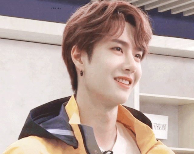 恭祝王一博酷盖赢得arrc   zic双回合比赛的第一名! 怎么就这么牛逼!