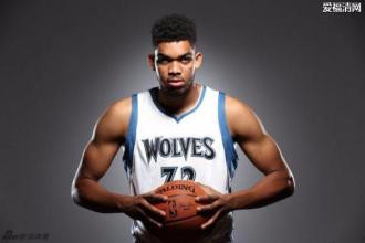 新时代的中锋,唐斯和恩比德谁更有天赋呢?-兴