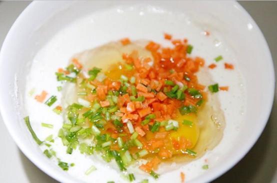 教你五分钟做好一盘鸡蛋饼,营养早餐简单方便