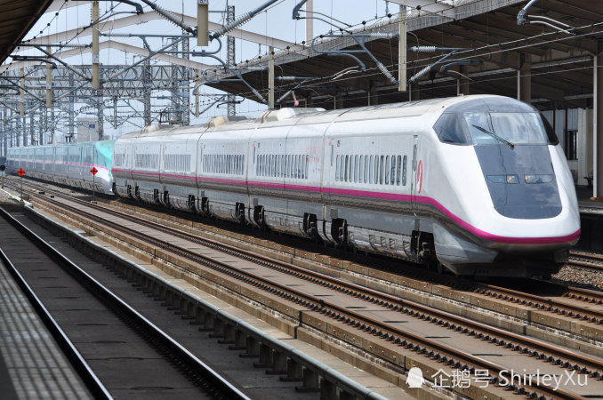 e2 系:1997年 长野新干线,秋田新干线开通,e2,e3,e4在97年同步推出,e2