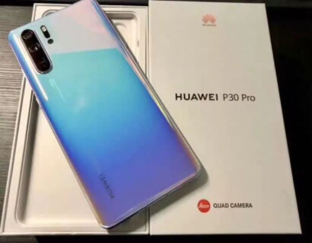 华为p30 pro再降新低,曲面屏 徕卡四摄,卢伟冰点评一针见血