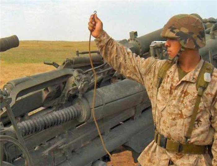 如火炮技术状态良好,炮位稳定,以后的发射就可以直接使用炮身上的击发