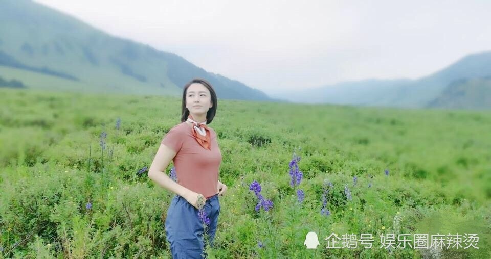 央视美女主持人张蕾近照曝光,置身美景中,网友赞景色美人也美