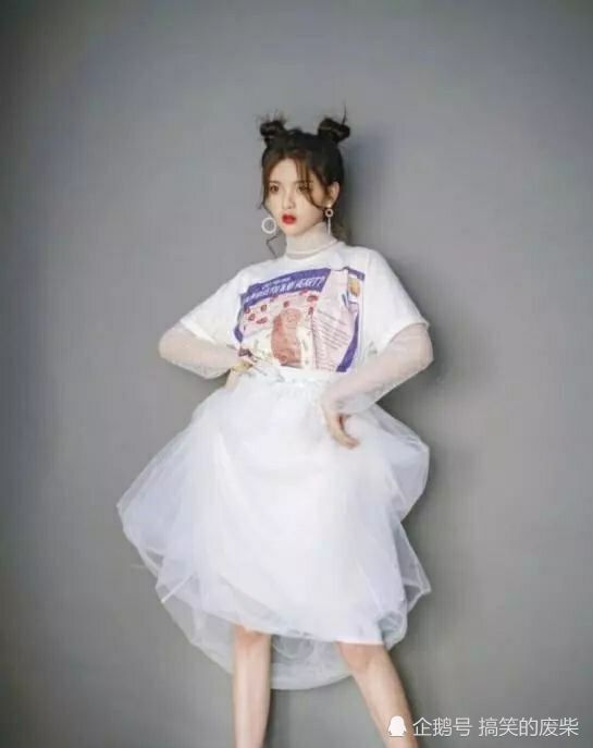 火箭少女cos哪吒发型:娃娃脸杨超越和"二次元少女"赖美云