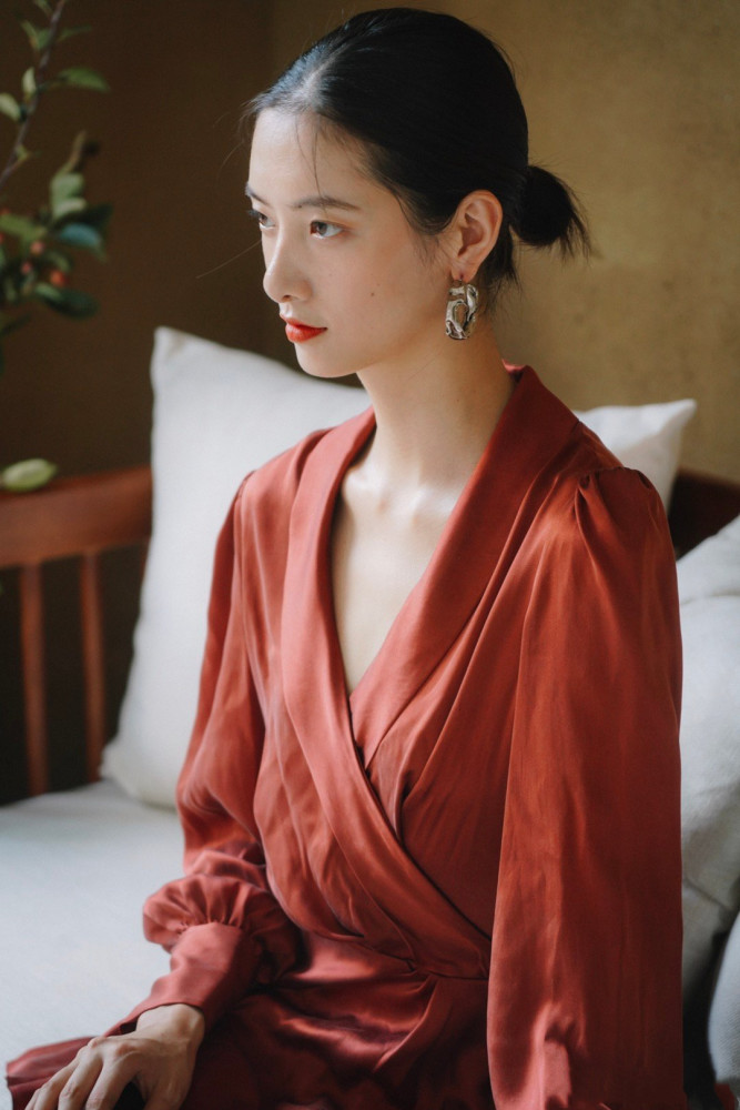 不只是金大川前女友,项偞婧藏不住的清冷气质,是绝对的冰霜美人