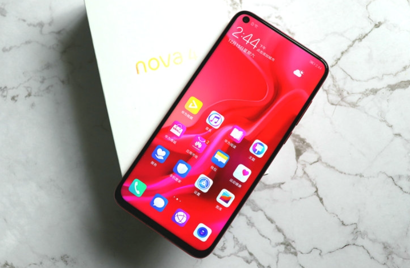 oppo遇上华为,oppo a9和华为nova4,谁更强大?