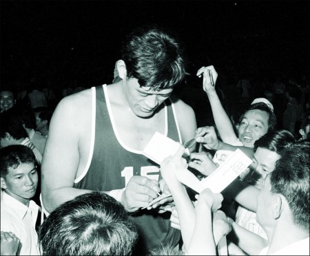 CBA史上实力不输NBA的六大球员,第一名是中