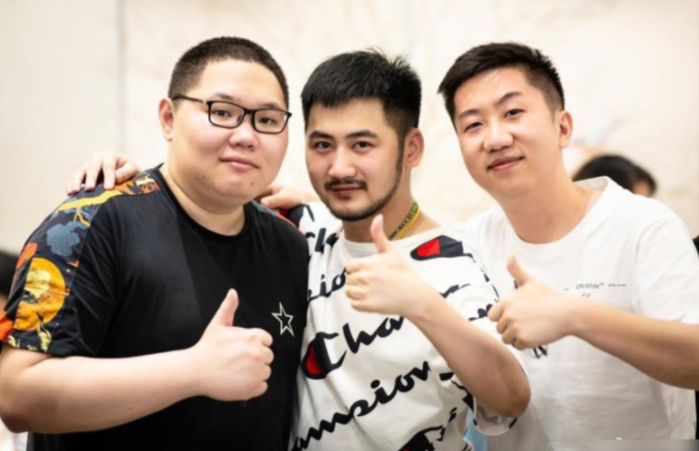 pdd,茄子,卢本伟,直播,英雄联盟,csgo