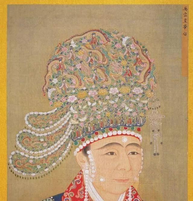 是的,剧照可是还原了当时最流行的"珍珠妆".