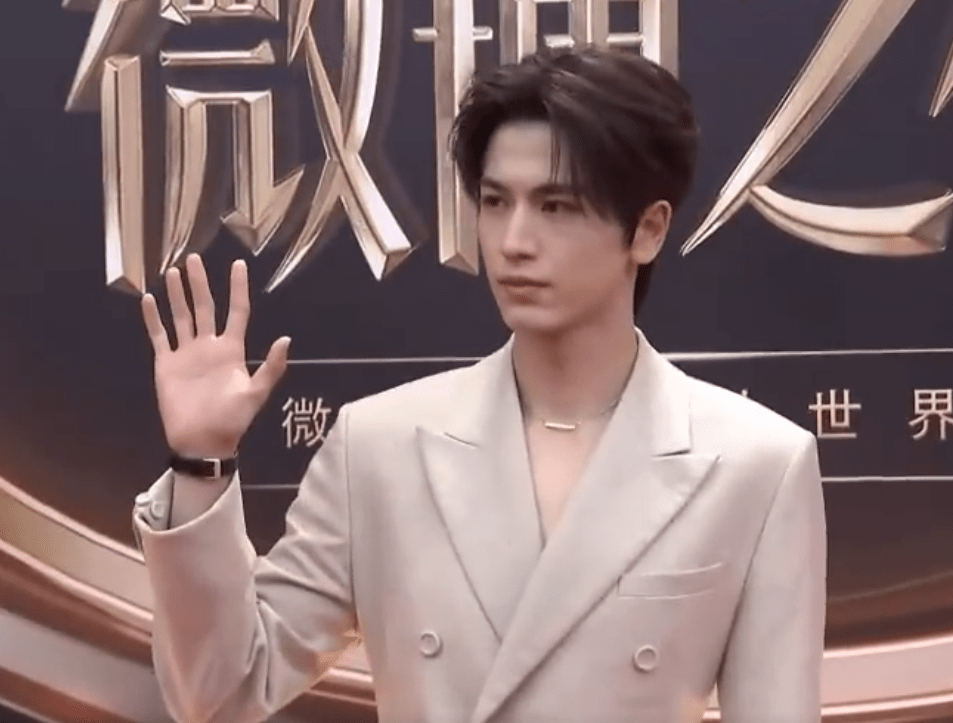 李宇春迅速行动，第一时间取消连续包月的背后故事