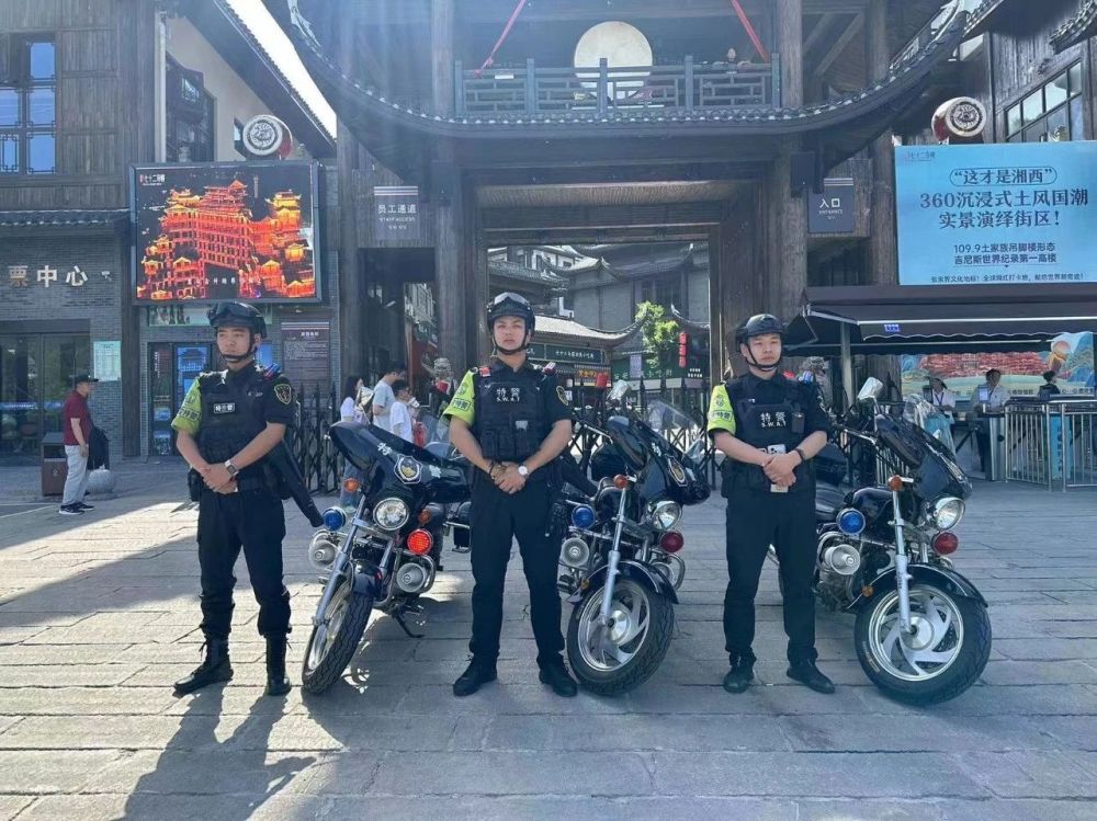 南昌特警接单风潮，为游客留下美好瞬间