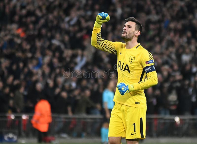 卫报 热刺对洛里的处境感到沮丧,列维已允许他自由身离队