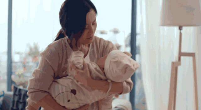 孕育一个宝宝成长,女人要承受很多很多,怀孕的不适,生产的巨痛,月子