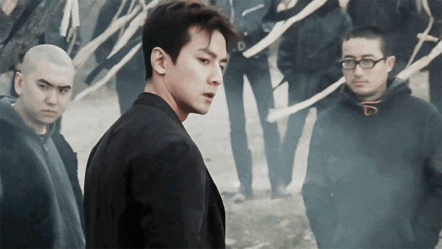 ������Ľ��ձ��ع� ��ǽ����и��������������ȥ��Զ