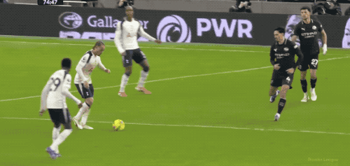 英超：熱刺連追兩球2-2曼城 索蘭克雙響+神龍擺尾 謝爾基塞梅尼奧破門 - 