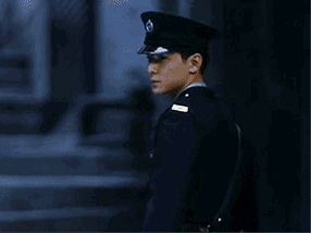 ������Ľ��ձ��ع� ��ǽ����и��������������ȥ��Զ