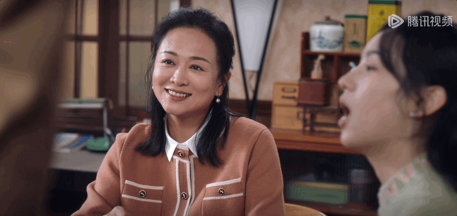 1997年,涓子考上了北京电影学院表演系,成了黄磊的学生,海清,黄海波