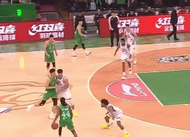 威爾斯26+4獻關鍵罰球！遼寧險勝寧波避連敗 付豪16+10馬丁14分 - 