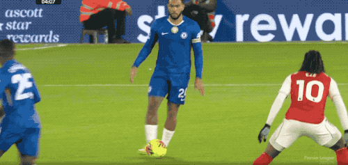 11打10！0-1到1-1 英超巔峰對決：13.1億豪門3輪2平17場不敗 - 