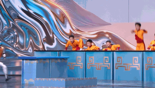 王兴兴署名，宇树机器人春晚后又进化：单个策略就能学习各种极限动作_腾讯新闻