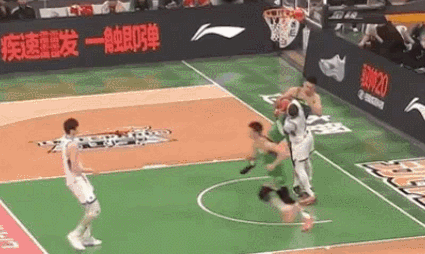 威爾斯26+4獻關鍵罰球！遼寧險勝寧波避連敗 付豪16+10馬丁14分 - 