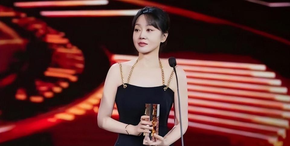 宁愿净身出户，也要与闫妮离婚的邹伟，现状如何_腾讯新闻