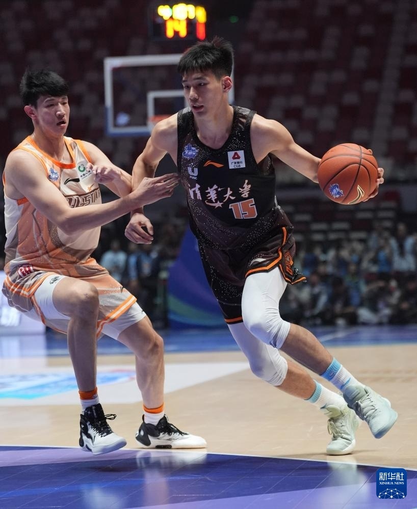 cba全明星赛星锐赛清华大学队胜星锐一年级队