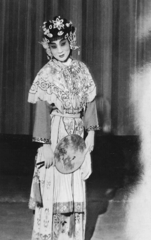 国家一级演员宋长荣去世以作品红娘闻名于世最后登台画面曝光