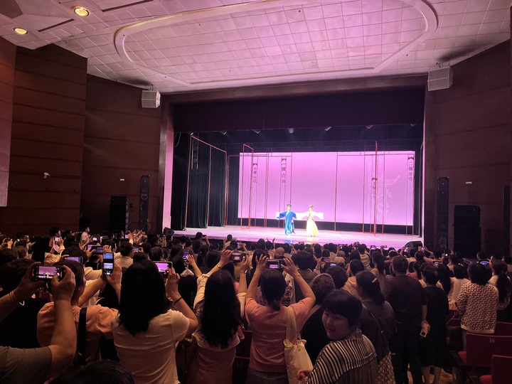绍兴小百花新剧首演,杭州戏迷直呼过瘾