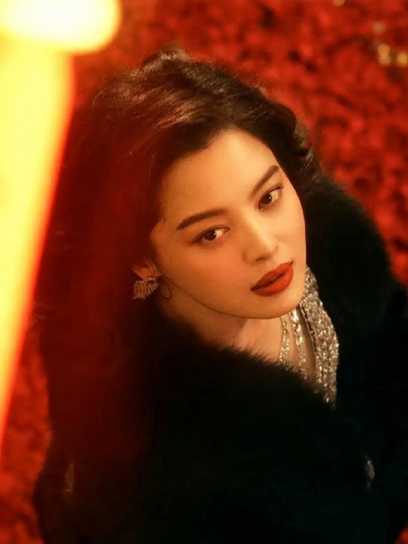 《女神蒙上眼》集齊10美女，辛芷蕾但凡拉胯點，都壓不住漂亮女配 - 