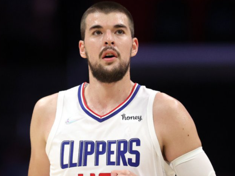 三巨暴砍61分,祖巴茨 鲍威尔太稳,威少完美发挥