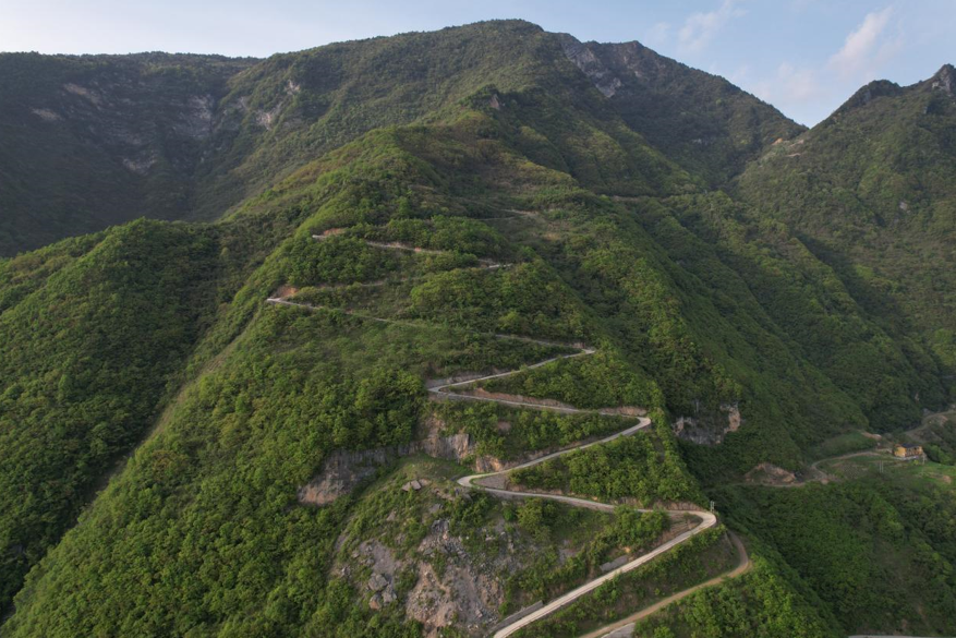 这条路不简单,世界最大坡差山路竟藏身重庆巫溪