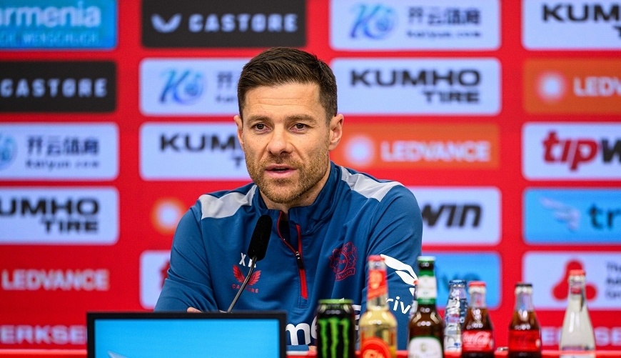 21希克绝杀药厂双喜临门39场不败刷爆纪录拜仁空欢喜