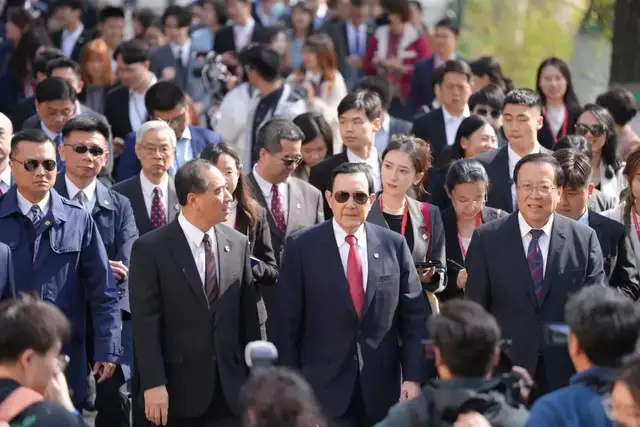 今天在北大,马英九见到老朋友,台青打卡食堂丨湾区望海峡_腾讯新闻