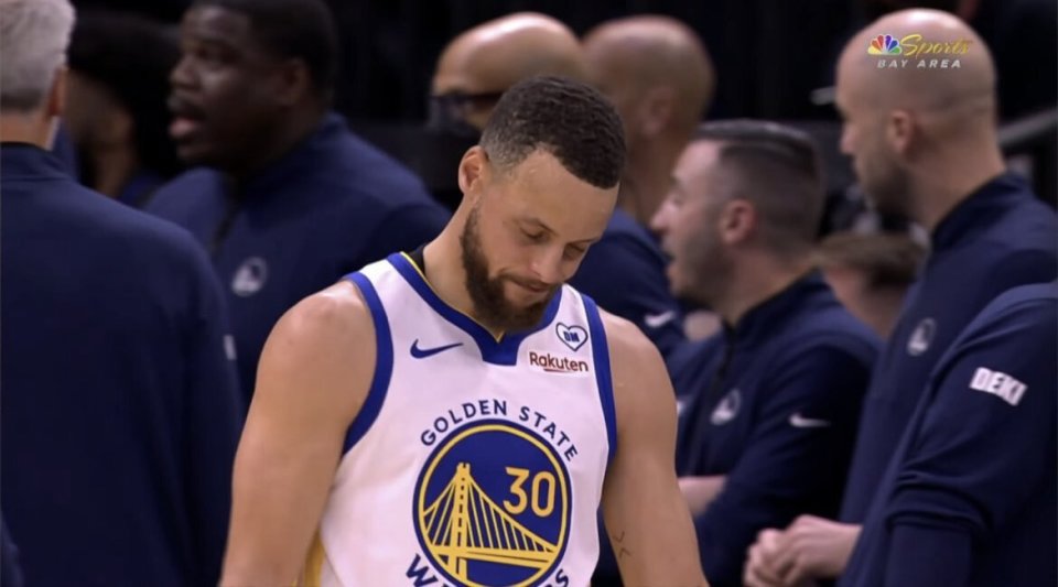 库里满脸沮丧追梦怒吼裁判连吃两t遭驱逐赛季4次驱逐联盟第一