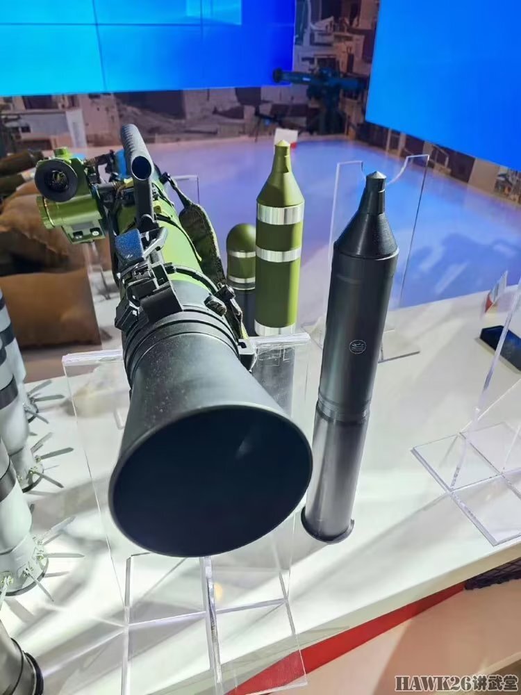 浅析:中国新型无后坐力炮新图曝光 复合材料炮管 火控系统先进