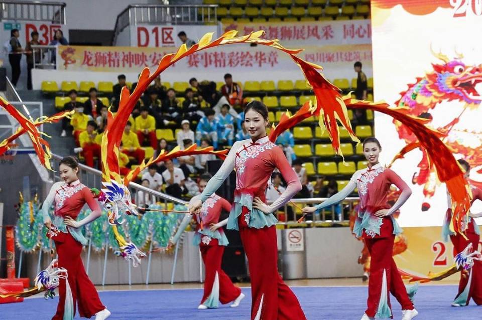 2025年中国龙狮公开赛激情开赛_腾讯新闻