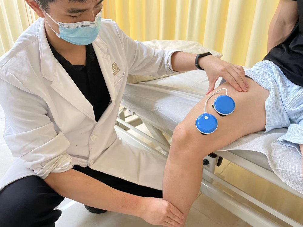 上下楼膝盖疼,咔咔响,可能有髌骨软化症!医生教您正确康复顺序