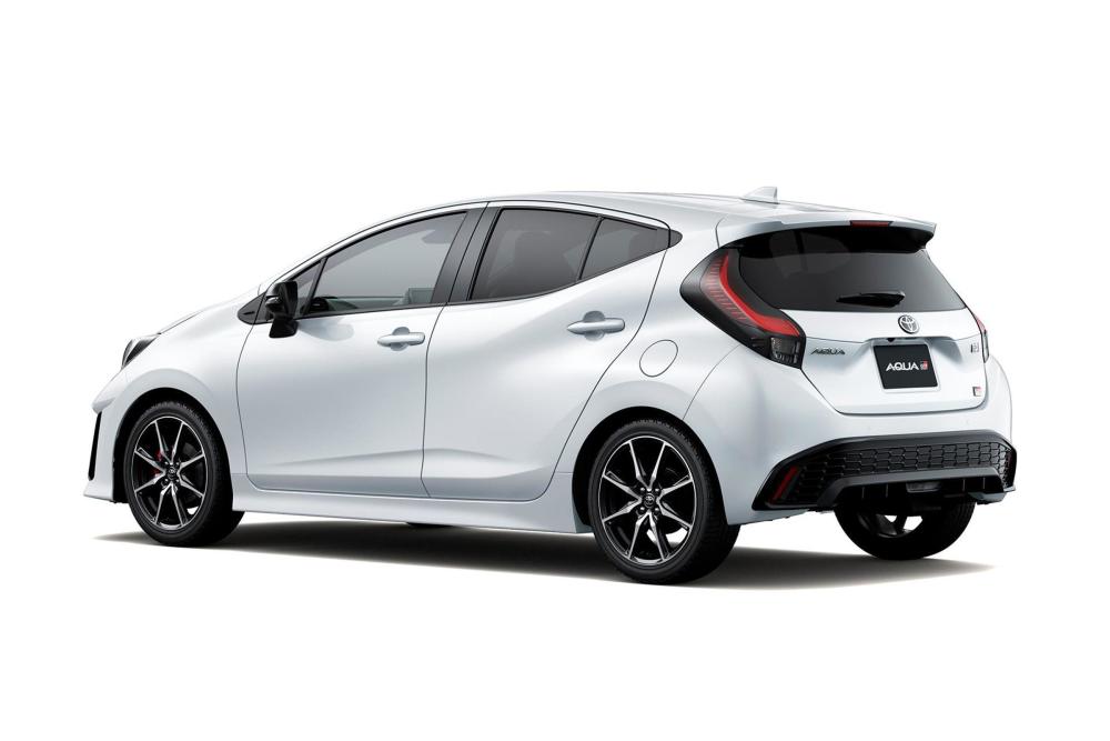 10年卖出187万辆这丰田aqua推运动版竟搭载15l混动