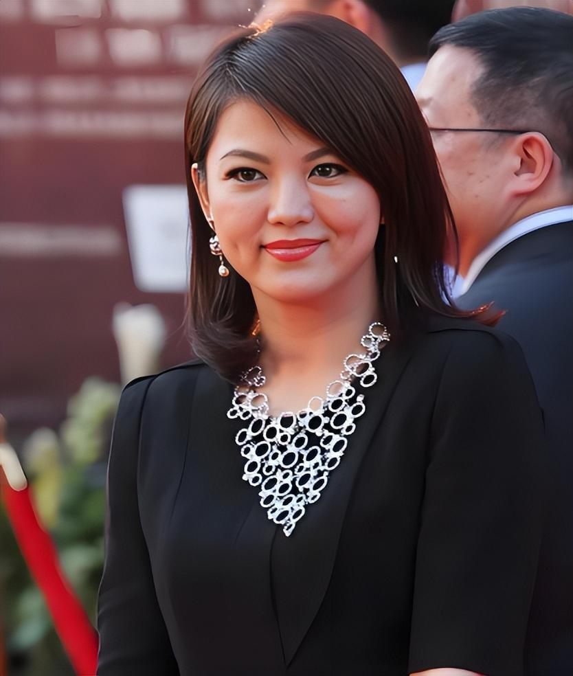 比李湘的瓜更让人意外，不到48小时，娱乐圈又出了3件大事_腾讯新闻