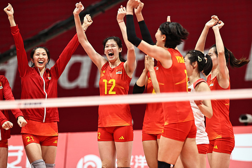 美国3-0胜加拿大,中国女排连续11届锁定奥运会资格,球迷期待