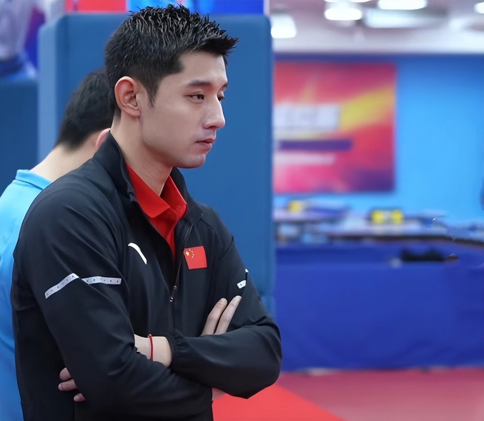 张继科重回乒坛,直播授课,曾火爆娱乐圈,涉赌传闻导致一落千丈