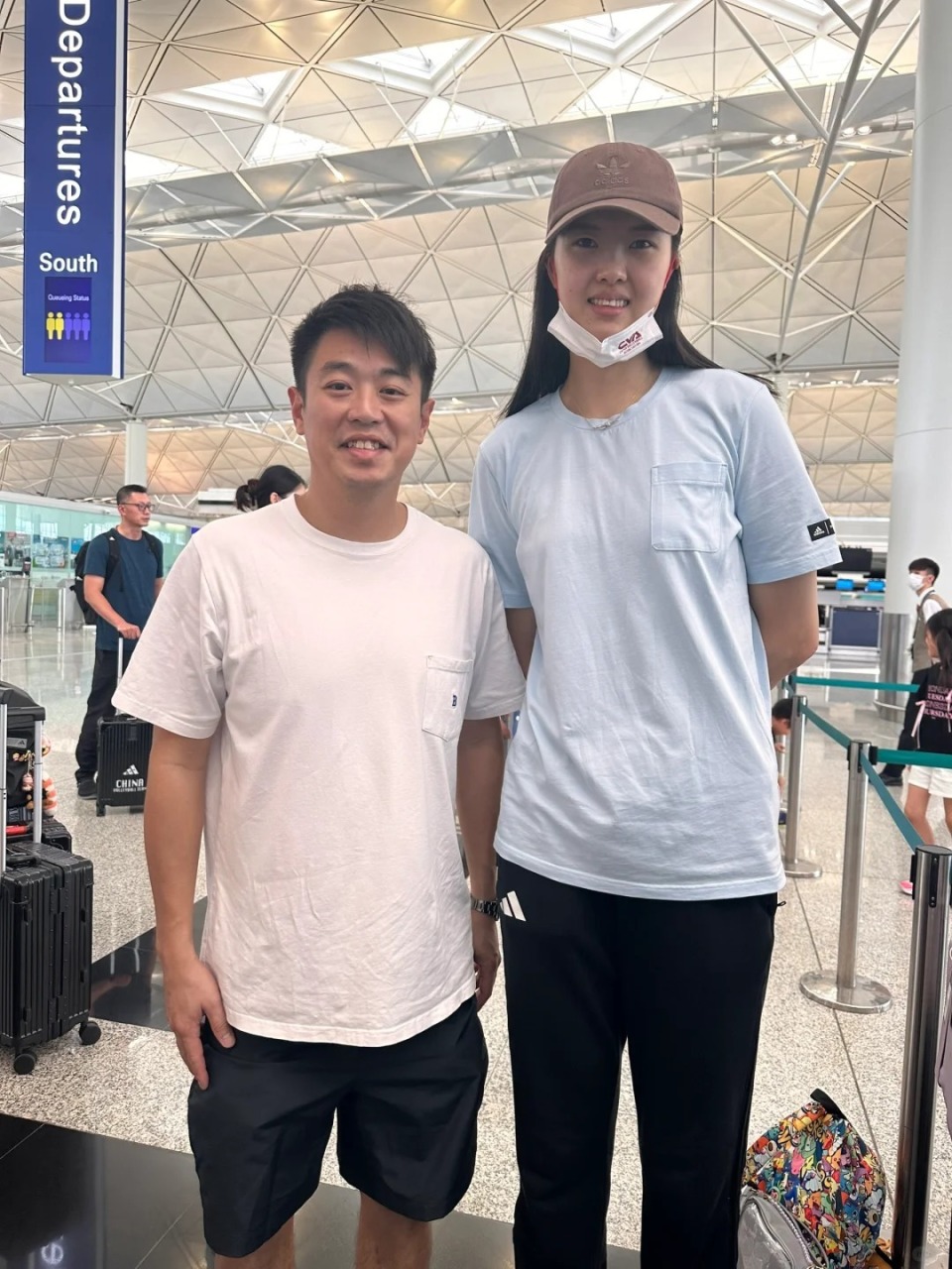 龚翔宇!笑颜重新爬上小宇宙的眉眼