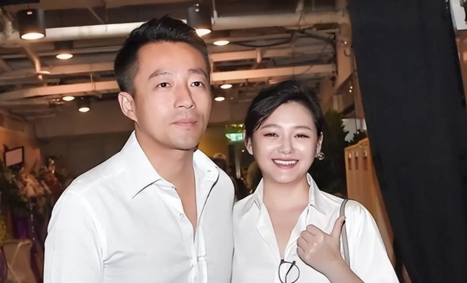 汪小菲和大s的"战火",终究还是烧到了一双儿女身上