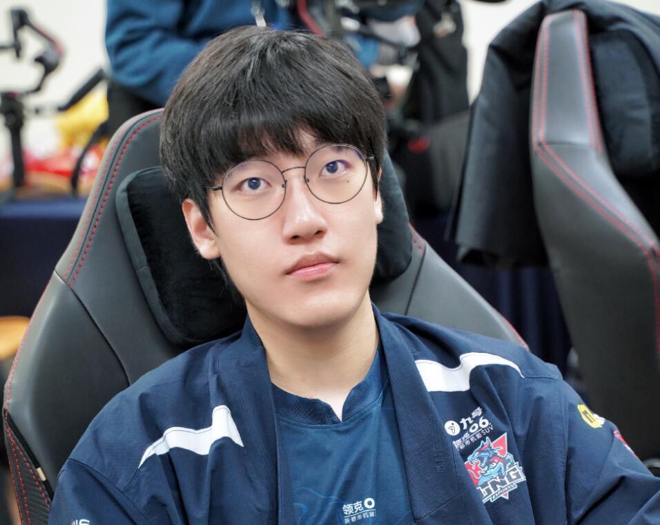 tarzan更改游戏id,确定回归lpl,扬言要带领新战队进入s14