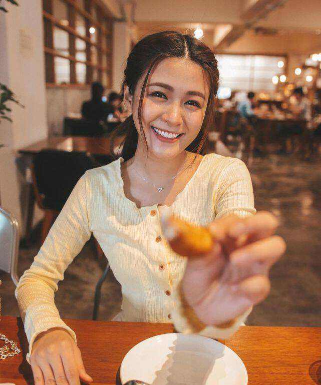 tvb小花曾走光露胸垫被封时装车祸,如今瘦身成功,颜值重回巅峰