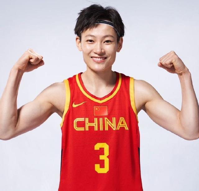 杨力维被裁后引起两支新wnba球队极大兴趣_腾讯新闻