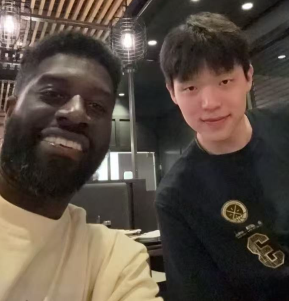 杨瀚森选中后续！教练队记发声爆赞，采访眼眶湿润，承诺训好练！